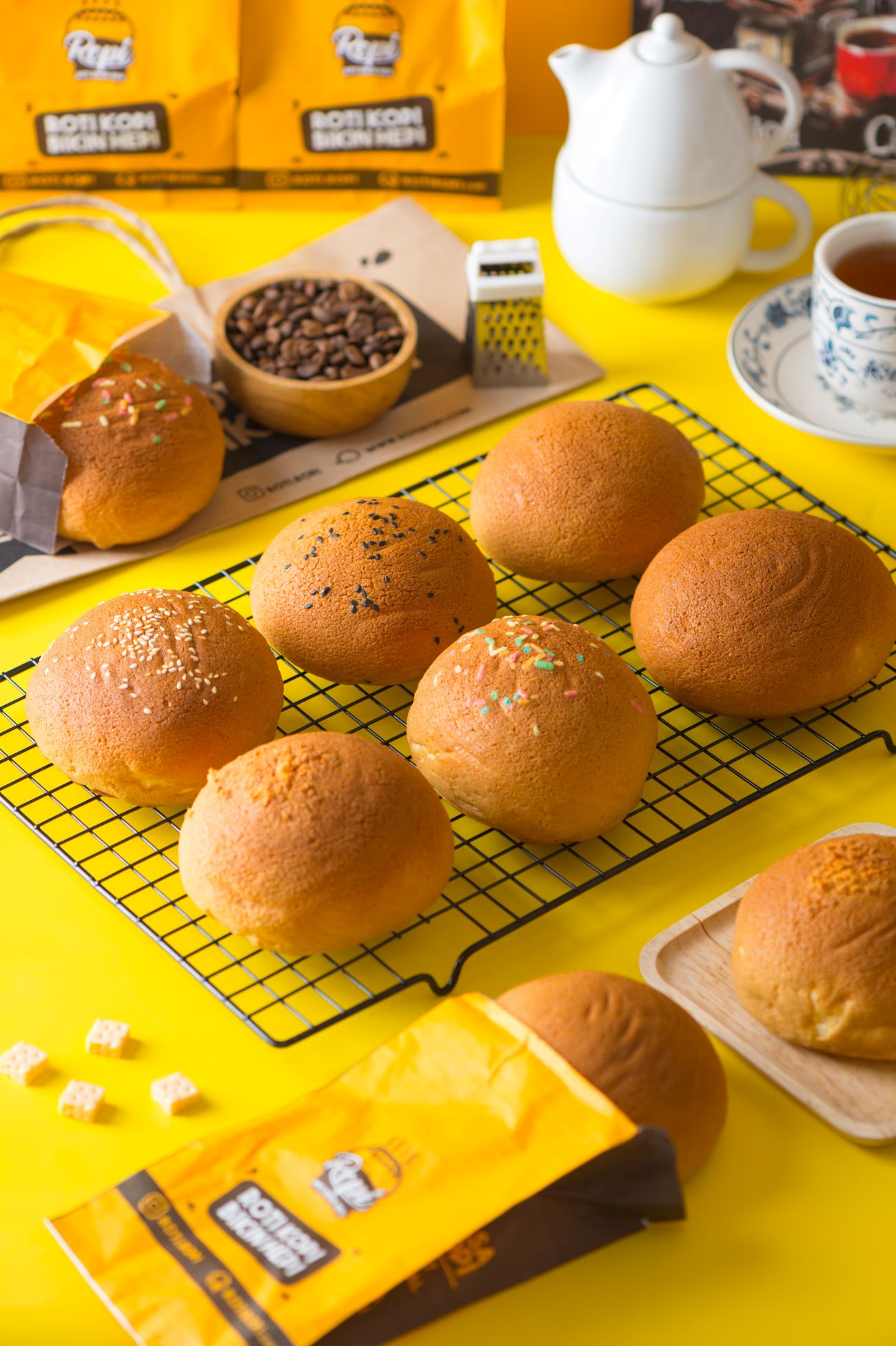 Aneka roti Roti Ropi